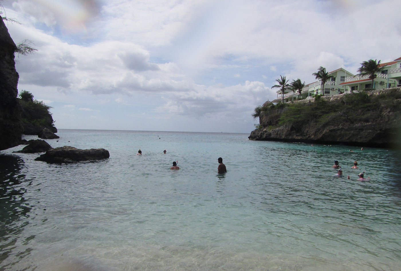 Playa Lagun entry