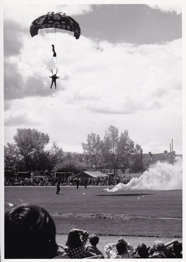 Parachute school