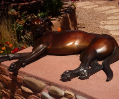 Bronze dog