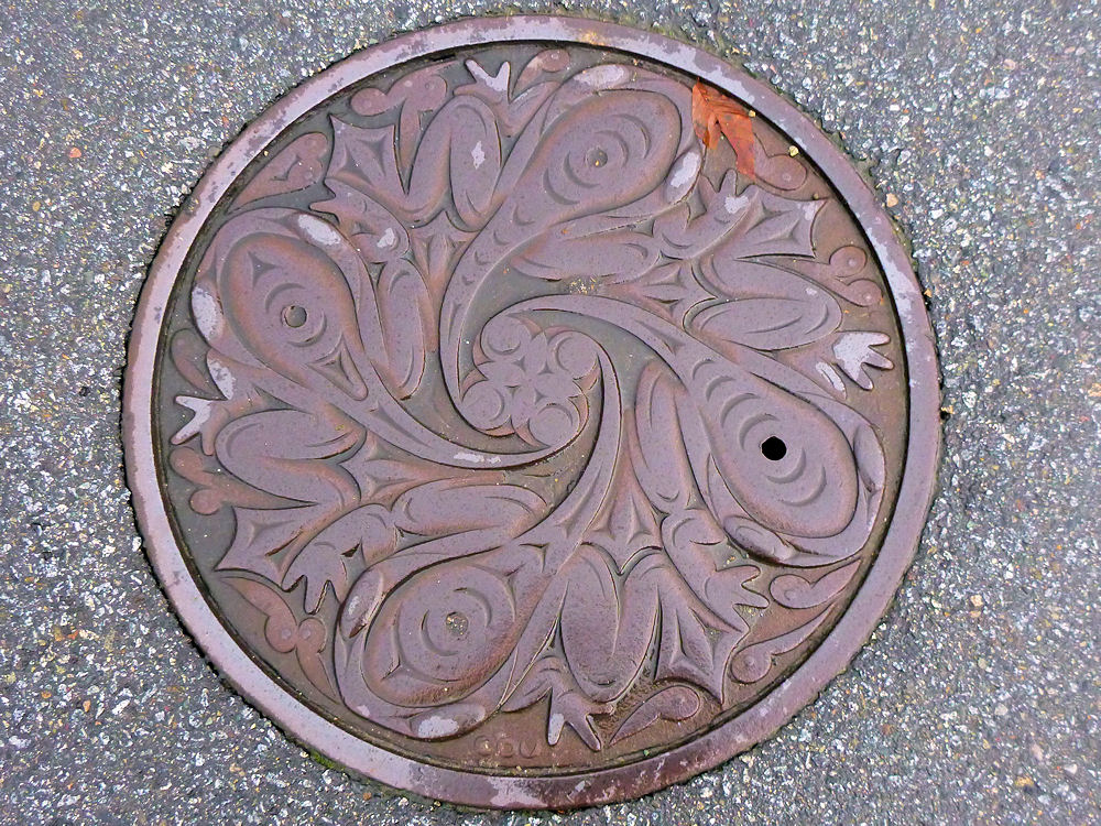 Cool manhole cover